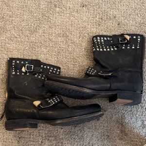 Frye Black Leather Ankle Boots with Studs Size 9 1/2 b